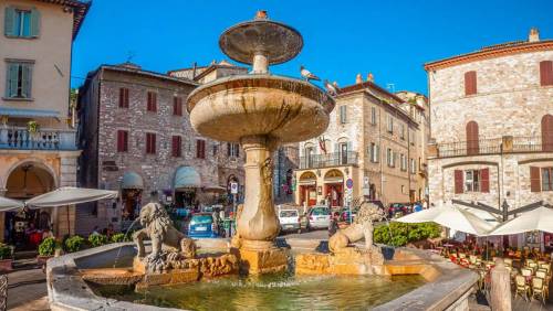 PLACE DE LA COMMUNE, Histoire