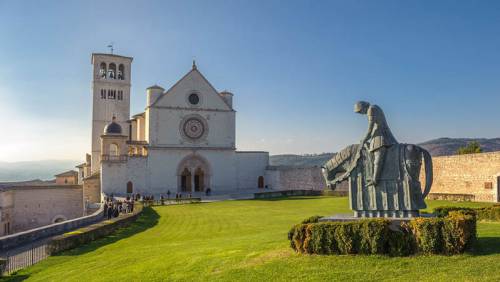 BASILIKA DES HEILIGEN FRANZISKUS, Geschichte