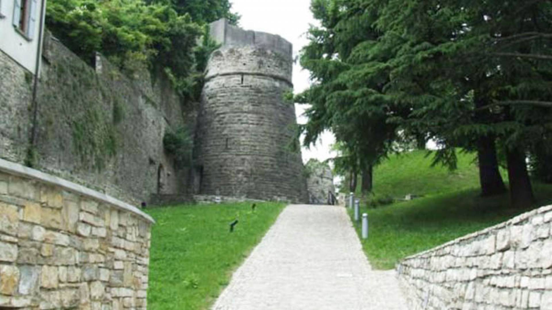 BURG VON SAN VIGILIO, Burg Von San Vigilio