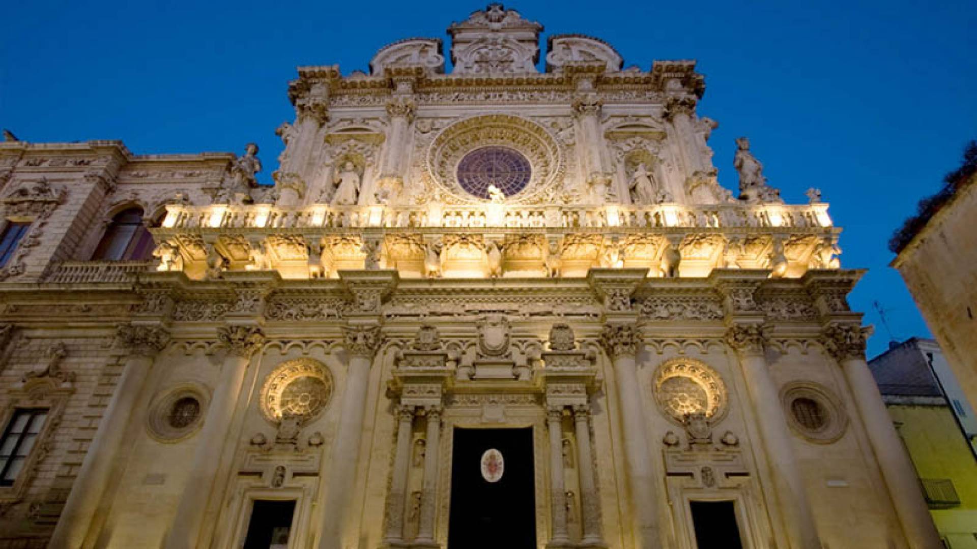 BASÍLICA DE LA SANTA CRUZ, Introducción