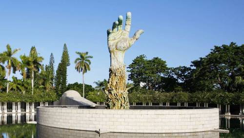 HOLOCAUST MEMORIAL