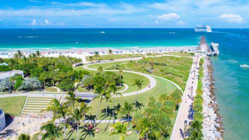 SOUTH POINTE PARK