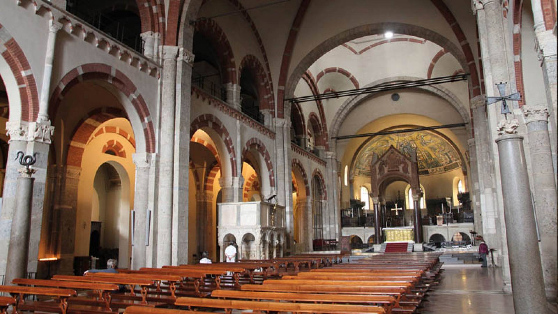 BASILIQUE SANT’AMBROGIO, Intérieur