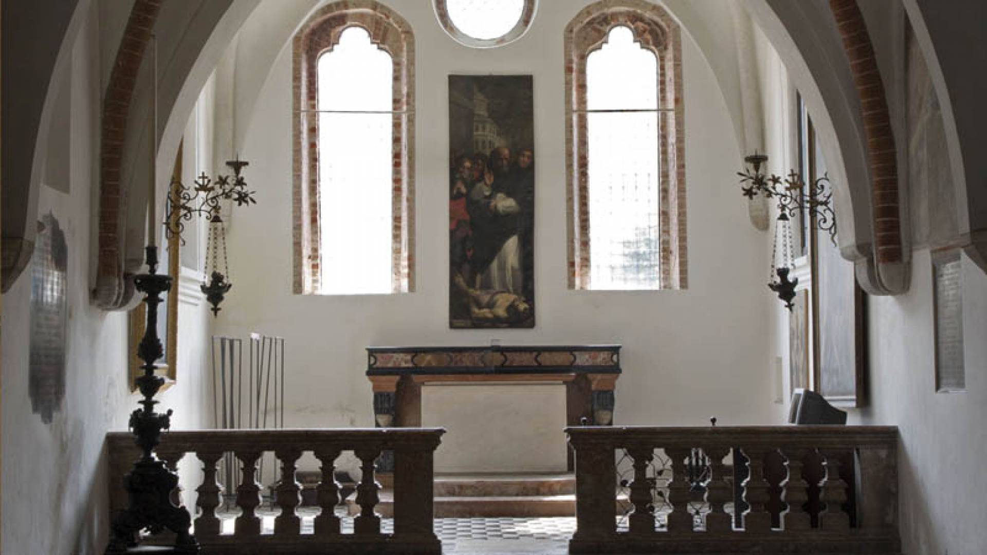 圣欧斯托焦圣殿, 波尔蒂纳里小堂
