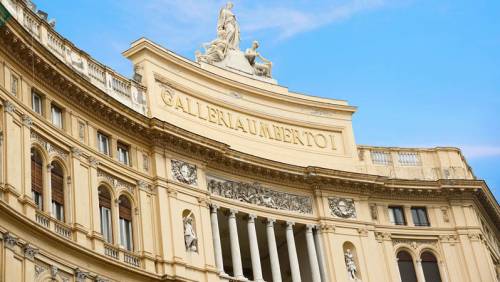 GALLERIA UMBERTO I, Visita