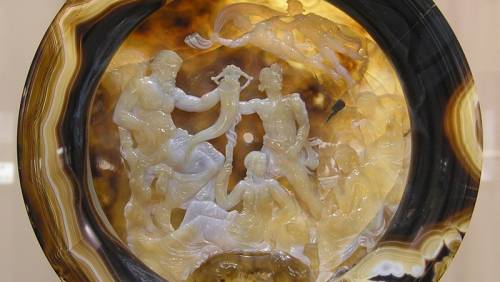 ARCHÄOLOGISCHES MUSEUM, Farnese-Schale – Erdgeschoss Raum 10 - Ai Voice