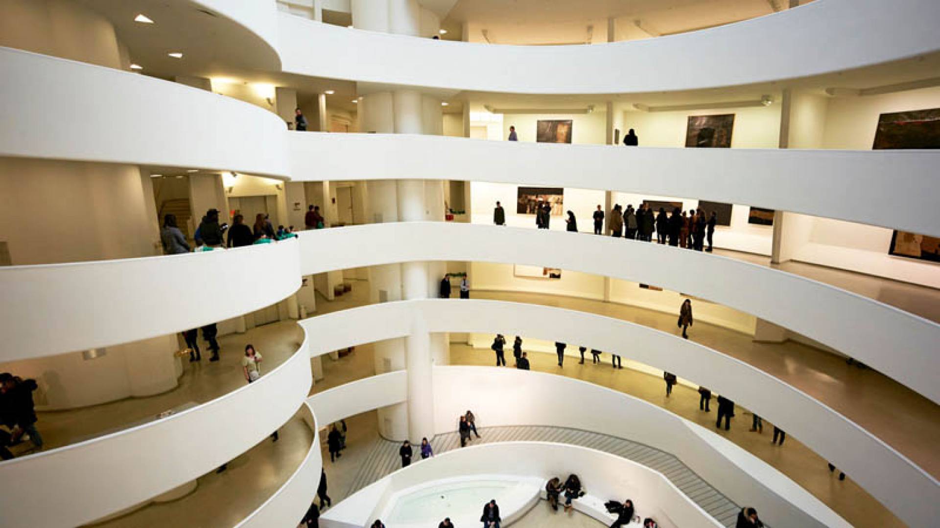 GUGGENHEIM MUSEUM, Tour