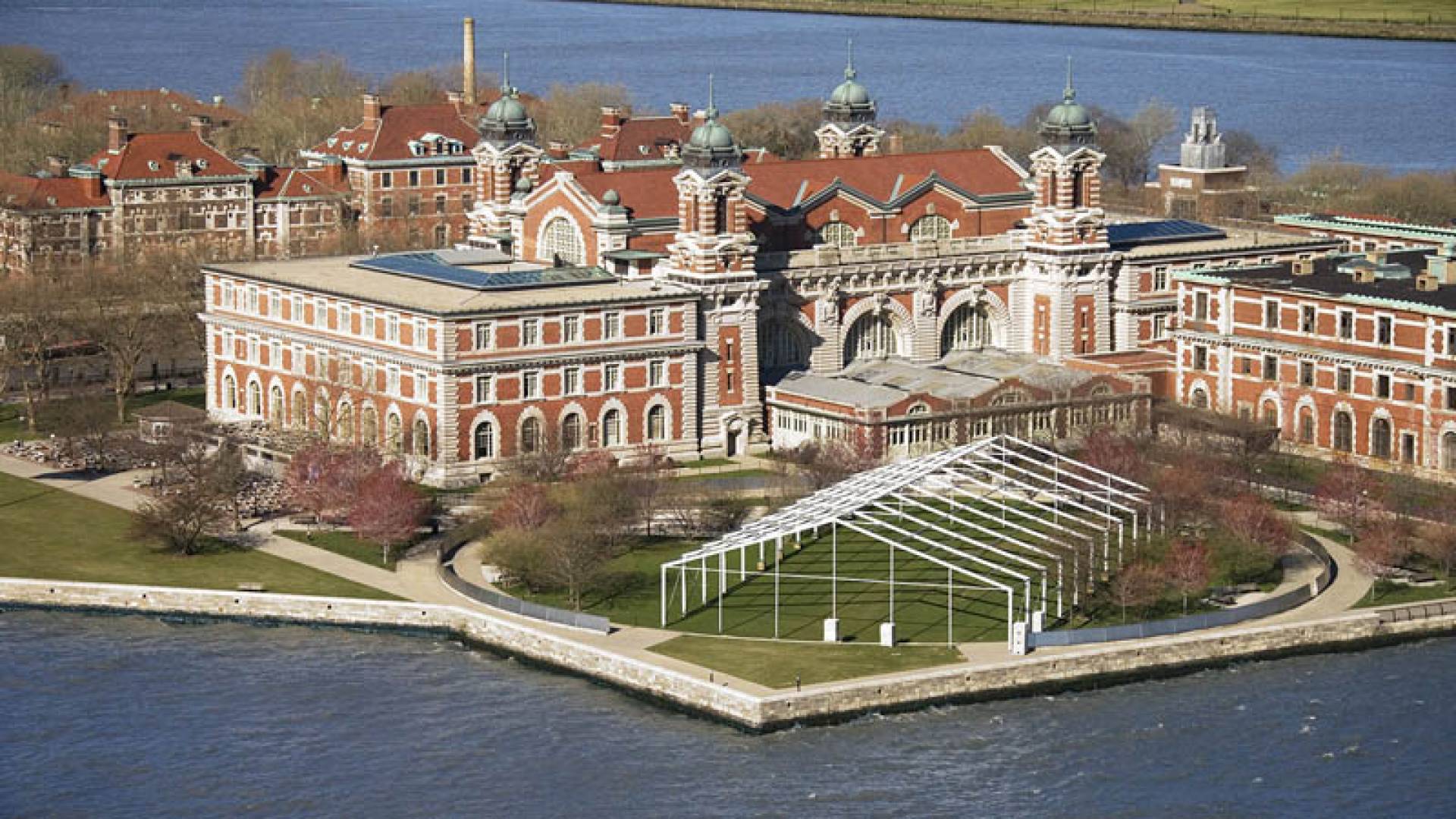 STATUE OF LIBERTY, Ellis Island