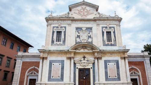 骑士广场, 骑士圣斯特凡诺教堂 - Ai Voice