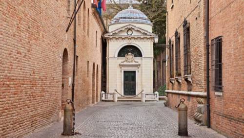 DANTE'S TOMB AND NEARBY SITES