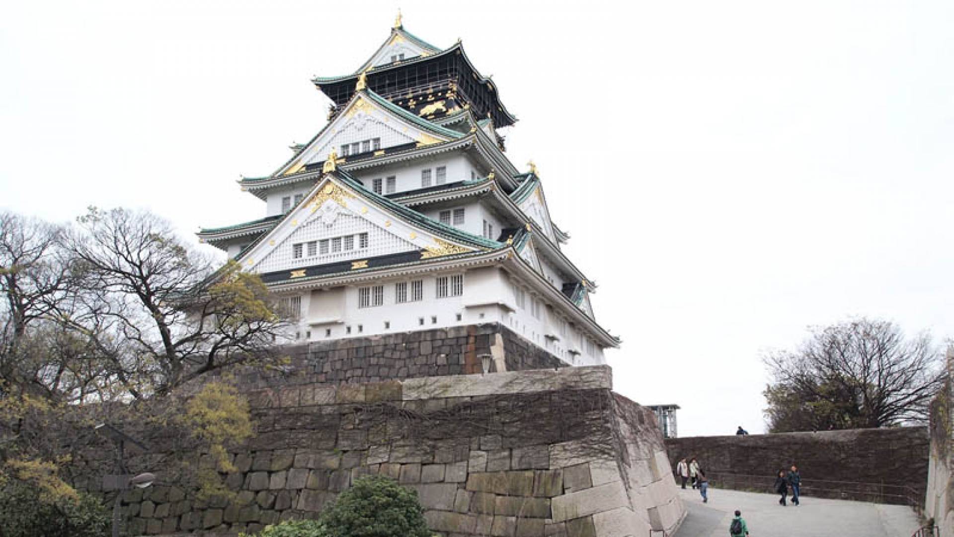 IMPERIAL PALACE, Tour