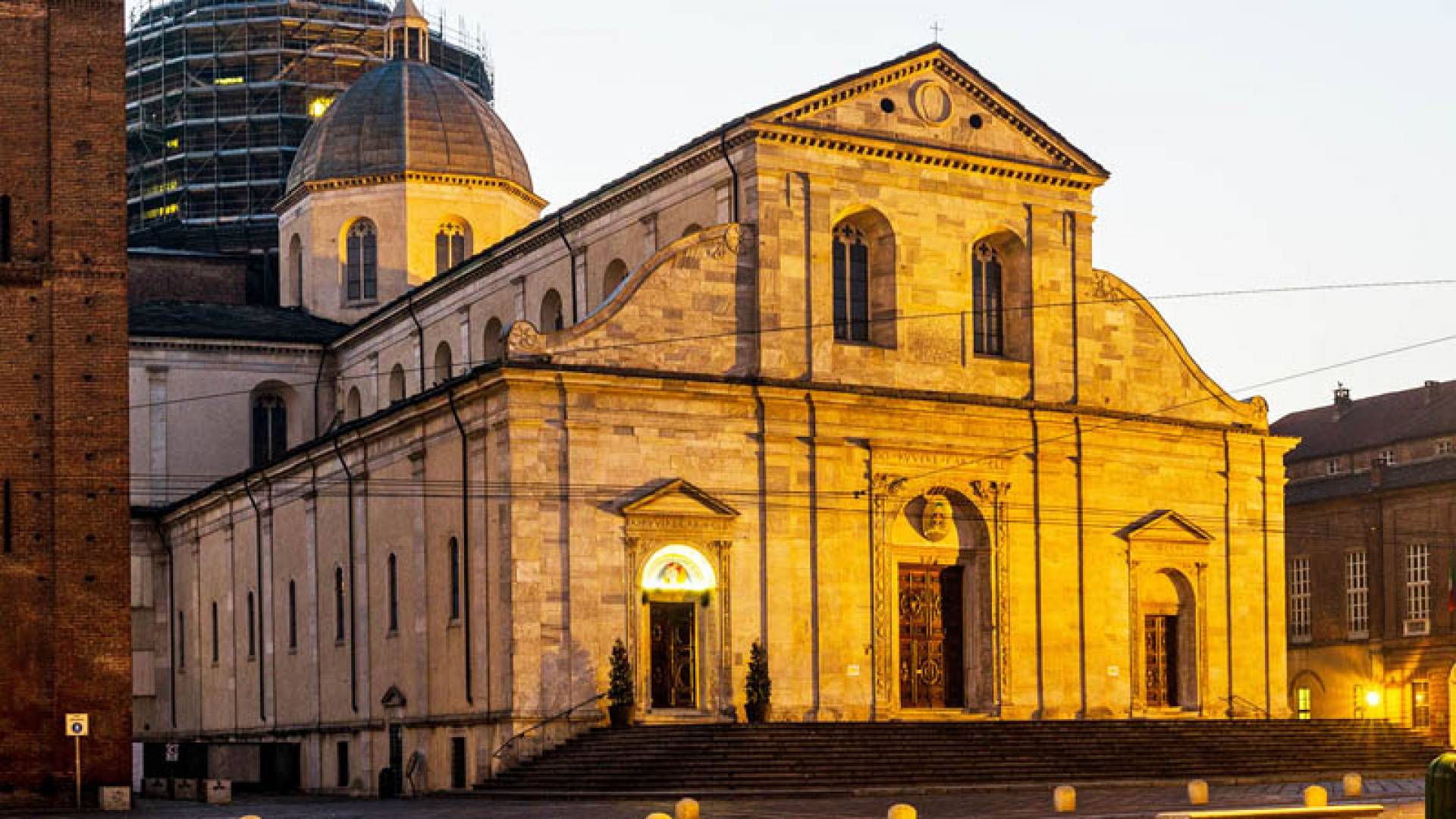 DUOMO DI TORINO, Esterno