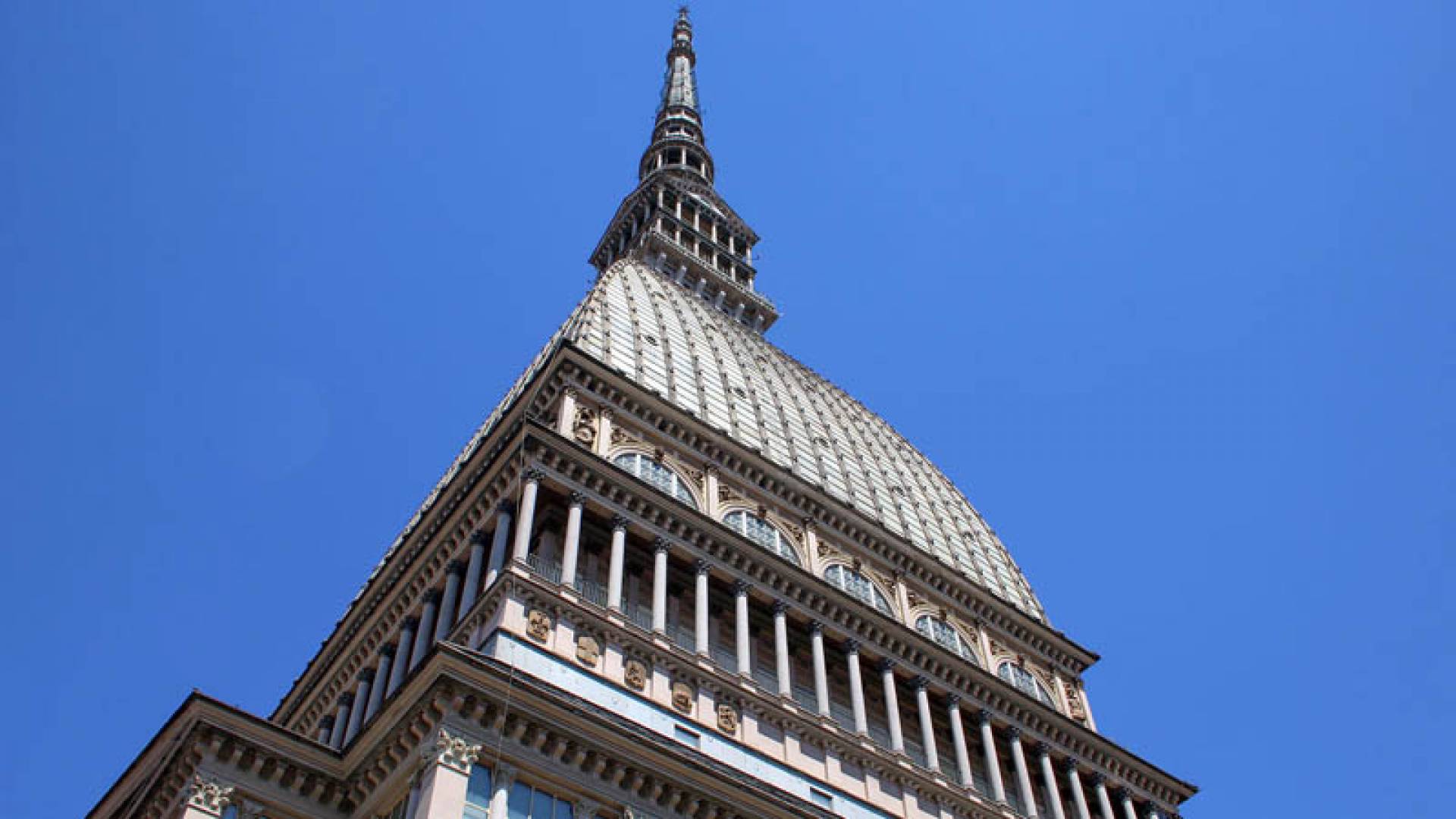 MOLE ANTONELLIANA, Ascensore