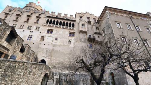CASTELLO DEL BUONCONSIGLIO, Castelvecchio Erster Teil