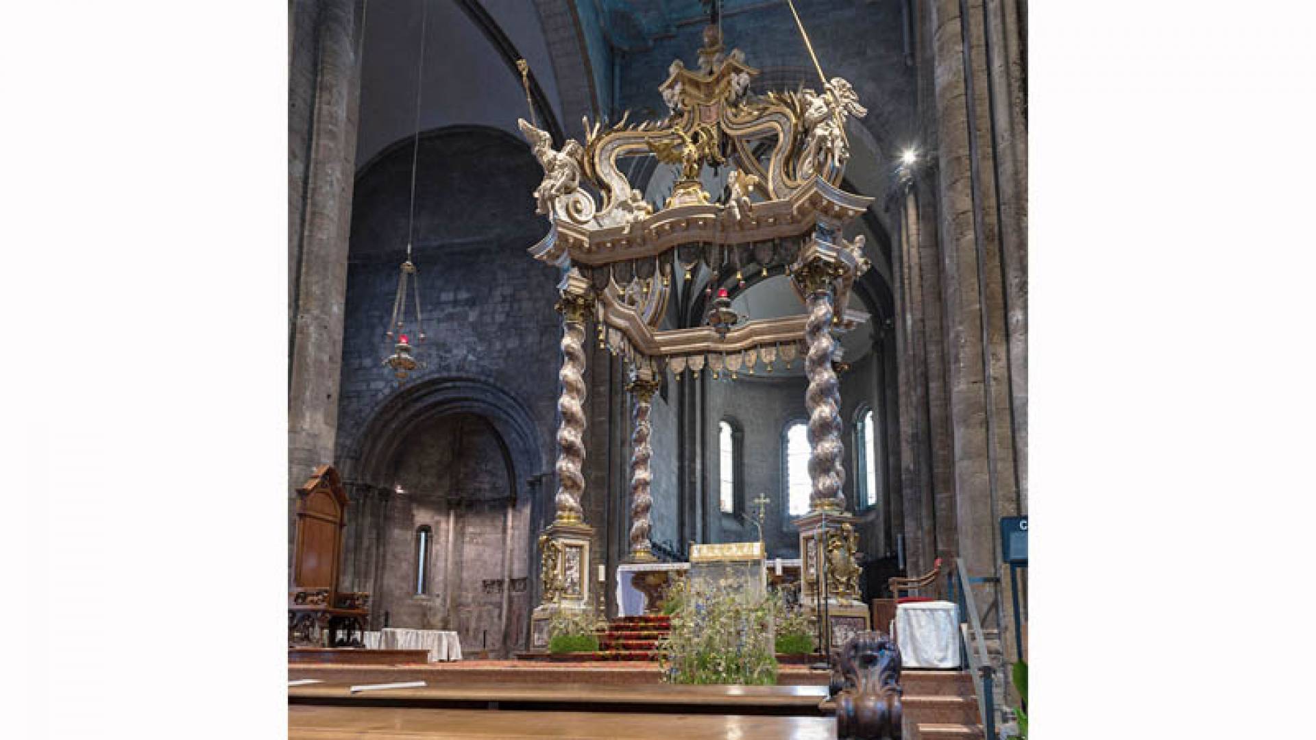 CATHEDRAL, Interior